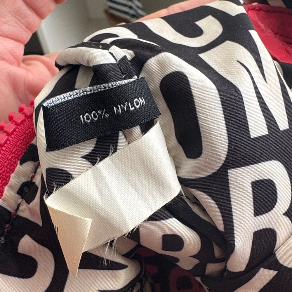 Marc by Marc Jacobs Hot Pink Quilted Nylon Barrel Bag with Strap - Picture 14 of 16